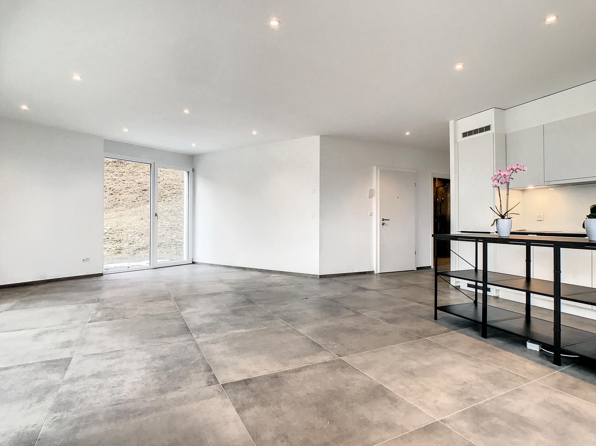 Bel appartement neuf avec vue sur le lac