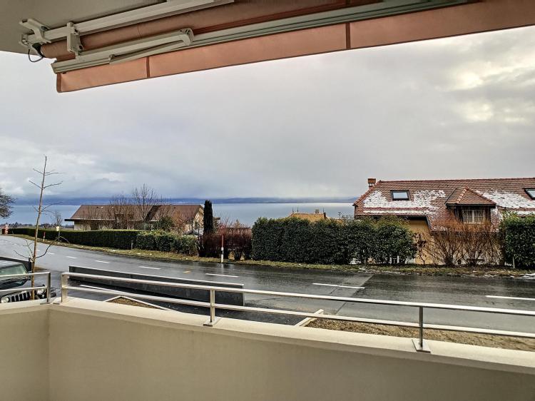 Bel appartement neuf avec vue sur le lac