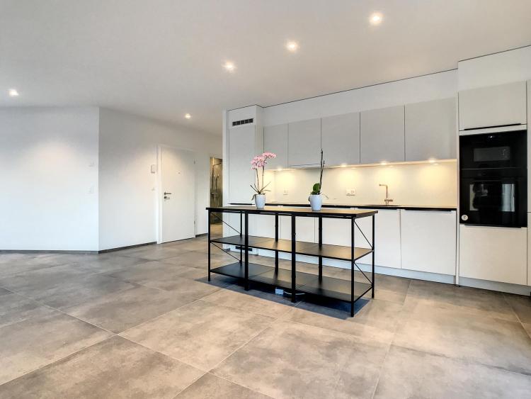 Bel appartement neuf avec vue sur le lac