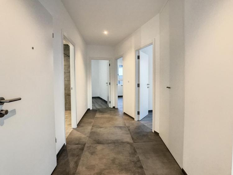 Bel appartement neuf avec vue sur le lac