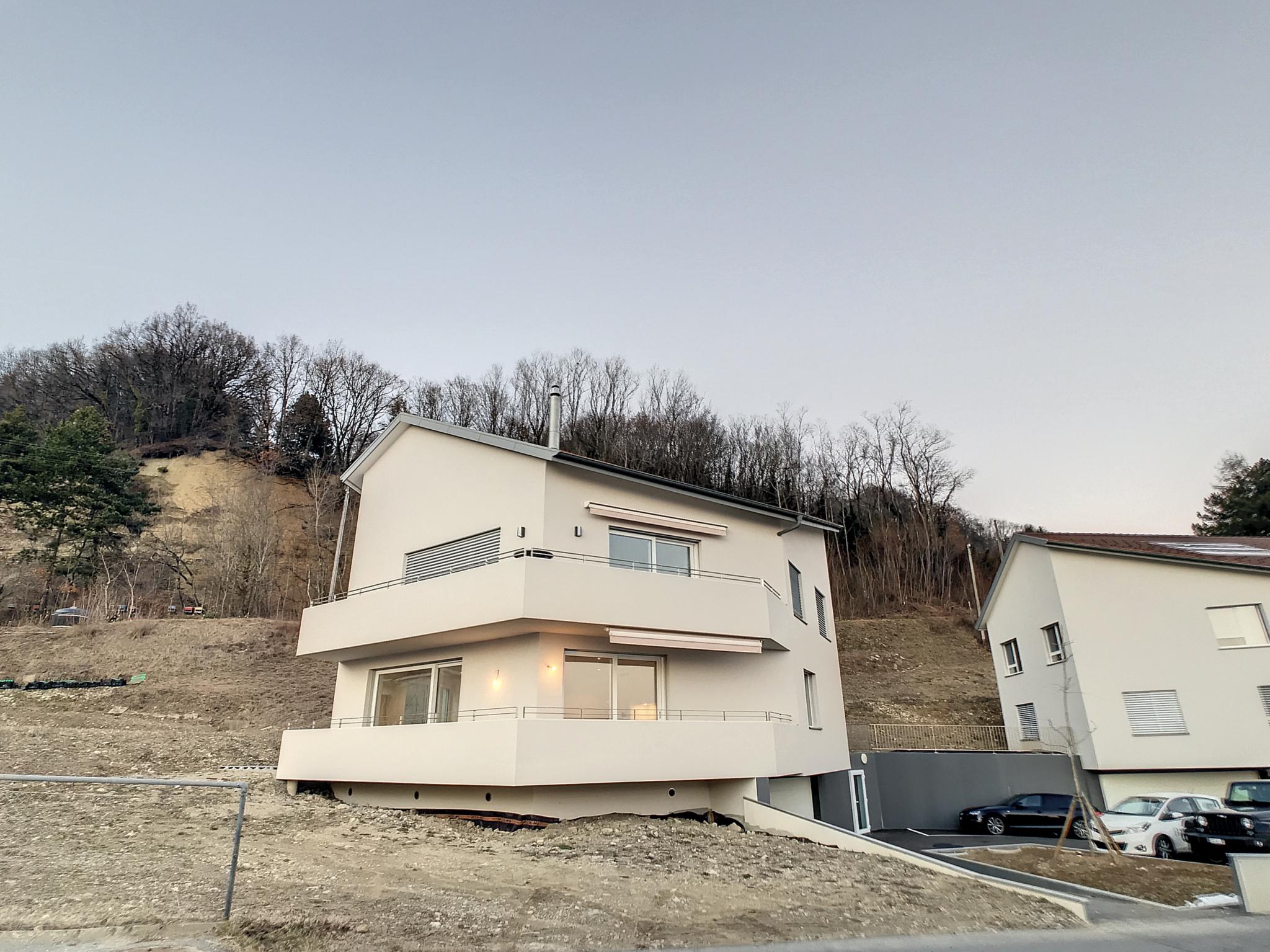 Bel appartement neuf avec vue sur le lac