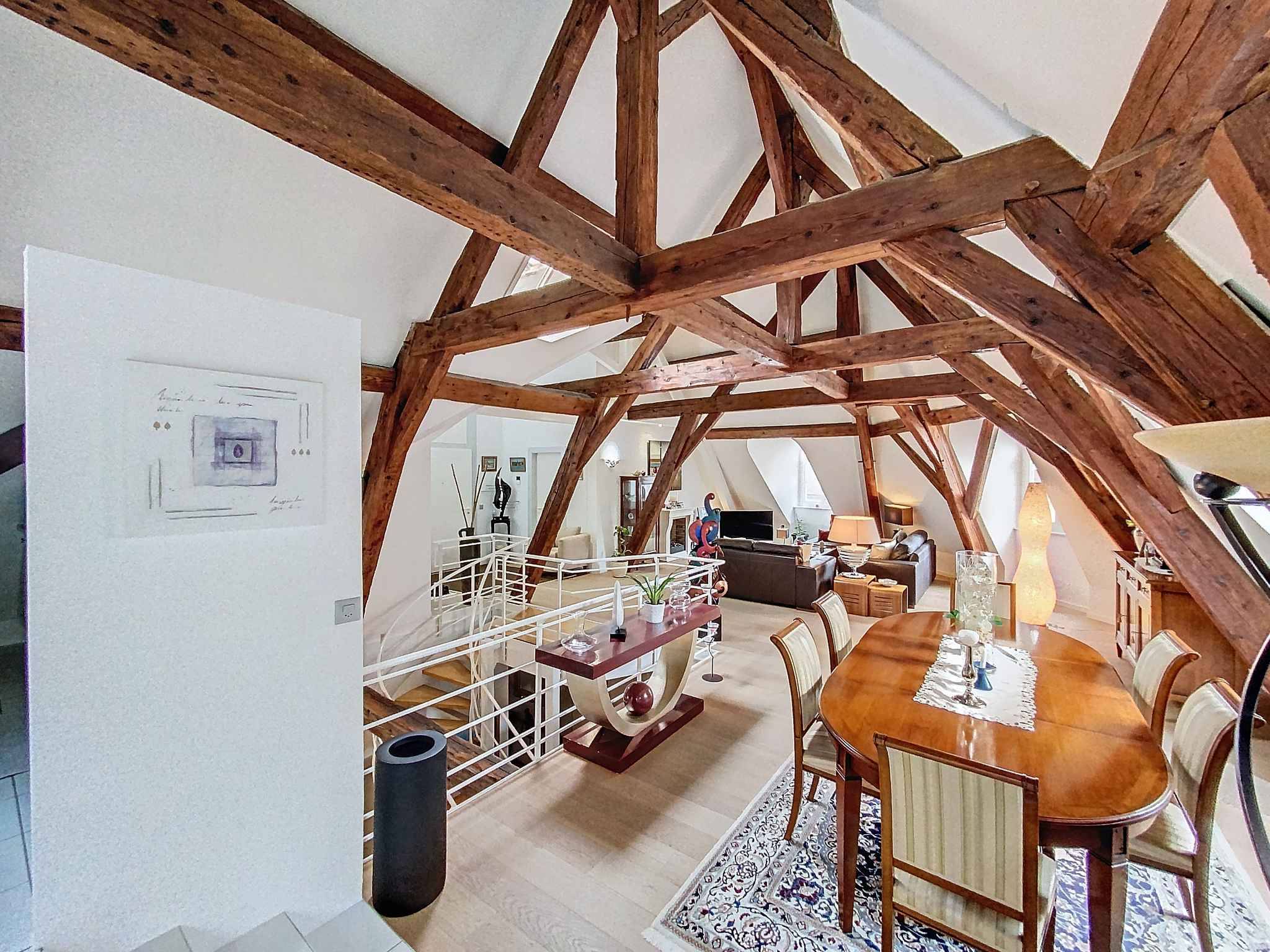 Magnifique appartement en attique